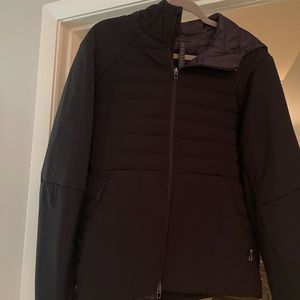 Lululemon Black puffer coat light weight size m